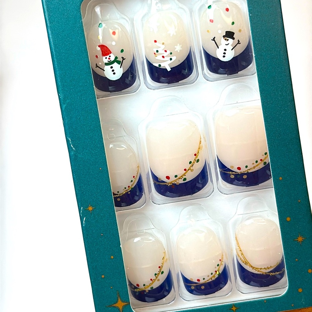 IMPRESS Nails Christmas Very Merry Blue Manni Lights Snowmen short BNIB not open